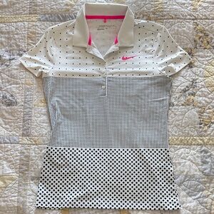 Nike Women's Golf Shirt NWOT Polka Dot with Pink Swoosh